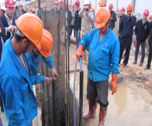 鉗壓式聲測管綁紮鋼筋籠